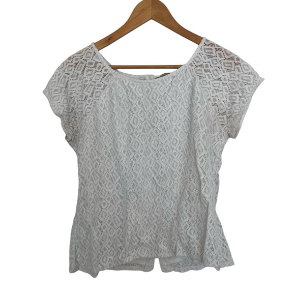 Banana Republic White Lace Women's Top with button up on back size medium - Picture 1 of 4